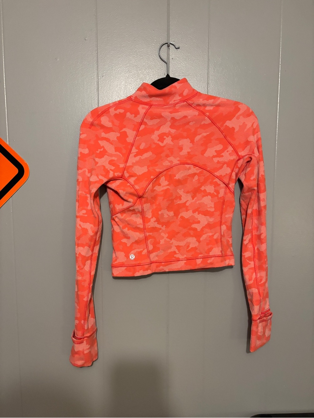 lululemon athletica Coral Camo Cropped Long-Sleeve Top